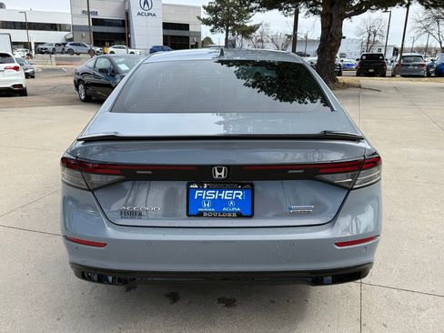 Used 2023 Honda Accord Touring image 5