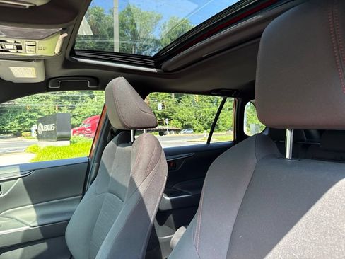 Used 2021 Toyota RAV4 SE w/ Weather & Moonroof Package AWD/4WD image 12