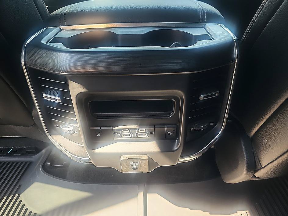 Used 2024 RAM 1500 Laramie AWD/4WD image 32