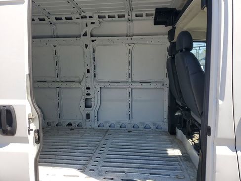 Used 2023 RAM ProMaster 2500 FWD image 11