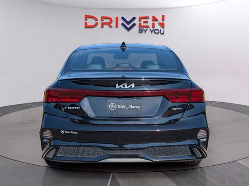 Used 2023 Kia Forte GT-Line w/ GT-Line Technology Package FWD image 4