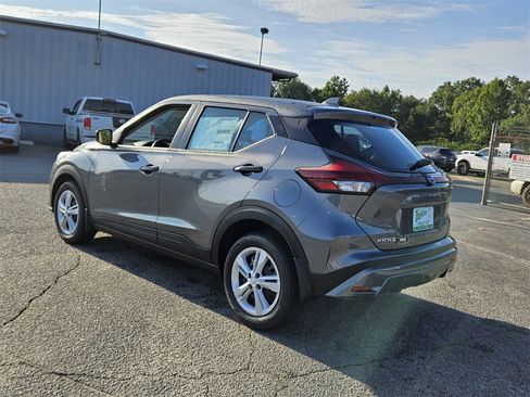 New 2025 Nissan Kicks Play S image 7