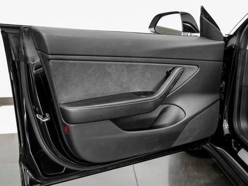 Used 2019 Tesla Model 3 Standard Range Plus image 39