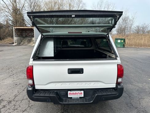 Used 2023 Toyota Tacoma SR image 17