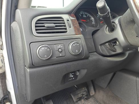 Used 2011 GMC Sierra 2500 Denali w/ Snow Plow Prep Package image 9