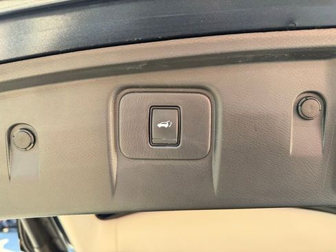 Used 2018 Nissan Murano Platinum w/ Cargo Package image 33