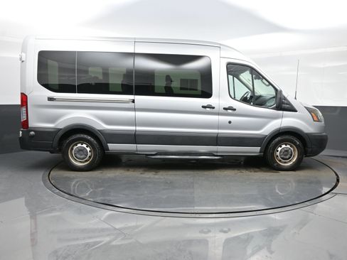 Used 2016 Ford Transit 350 XL image 7