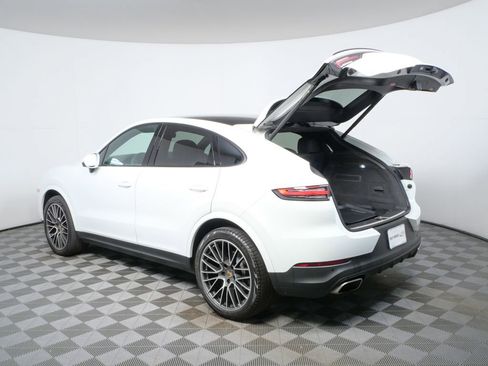 Certified 2023 Porsche Cayenne Coupe image 26