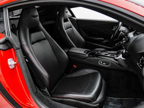 Used 2019 Aston Martin V8 Vantage Coupe image 50