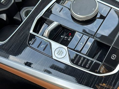 Used 2024 BMW X5 sDrive40i w/ M Sport Package image 24