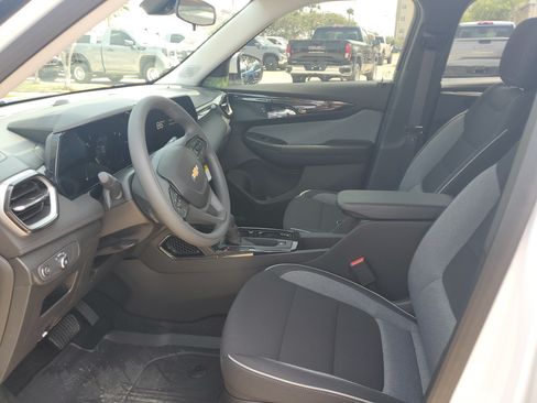 New 2026 Chevrolet TrailBlazer LT w/ Driver Confidence Package FWD image 17