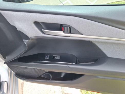 Used 2025 Toyota Camry LE image 33
