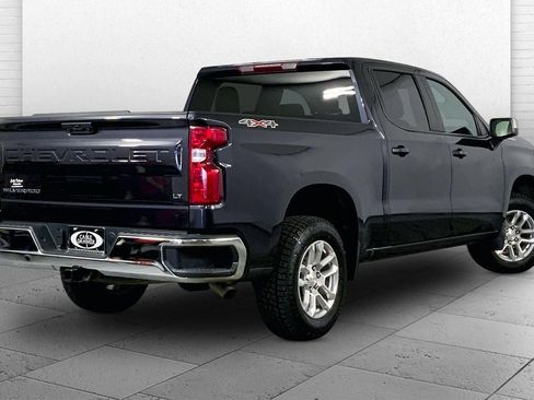 Used 2023 Chevrolet Silverado 1500 LT AWD/4WD image 15