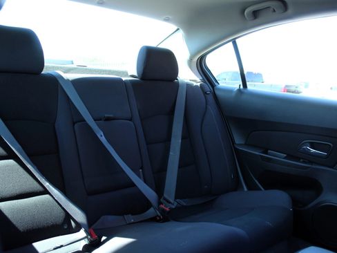 Used 2014 Chevrolet Cruze LT image 20