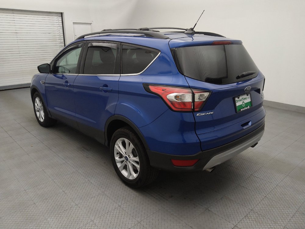 Used 2018 Ford Escape SE w/ Ford Safe & Smart Package FWD image 3