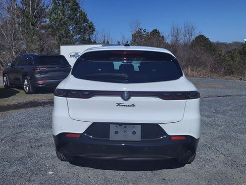 New 2025 Alfa Romeo Tonale AWD/4WD image 17