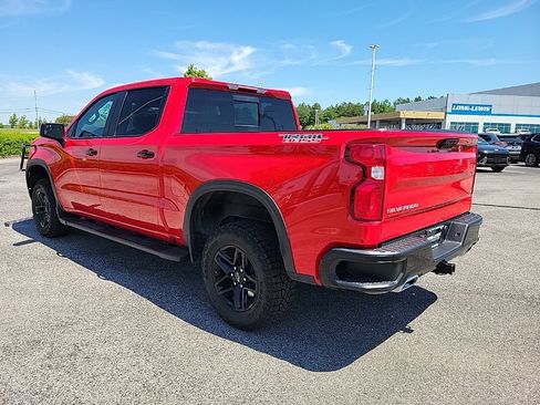 Used 2024 Chevrolet Silverado 1500 LT Trail Boss w/ Convenience Package II AWD/4WD image 5