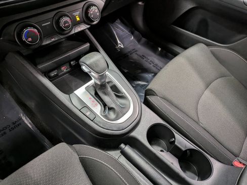 Certified 2022 Kia Forte LXS image 13