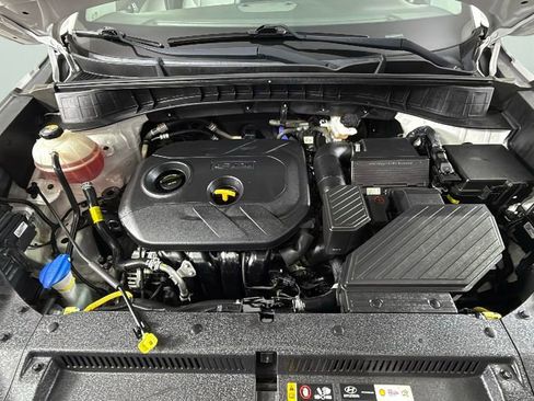 Used 2020 Hyundai Tucson SE image 32