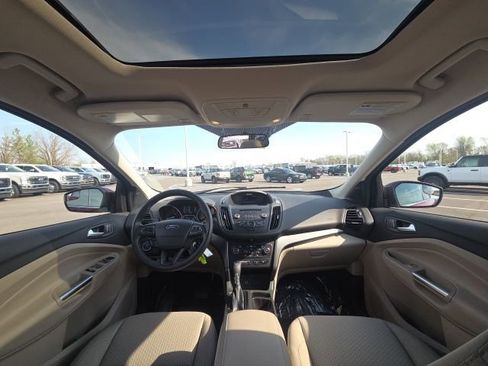 Used 2017 Ford Escape SE image 17