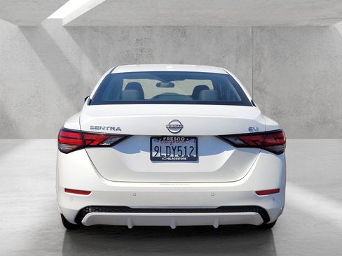 Used 2024 Nissan Sentra SV FWD image 6