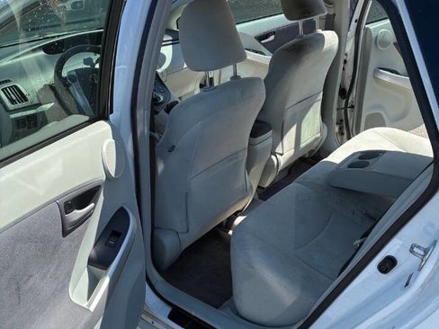 Used 2010 Toyota Prius Three image 10