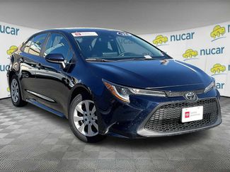 Certified 2022 Toyota Corolla LE image 1