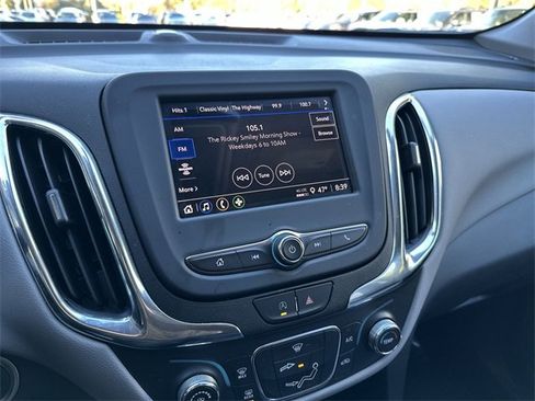 Used 2022 Chevrolet Equinox LS w/ LS Convenience Package image 12