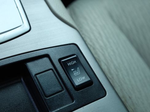 Used 2011 Subaru Legacy 2.5i Premium image 35