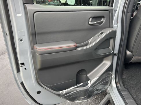 New 2026 Nissan Frontier PRO-4X w/ Pro-4x Convenience Package image 15