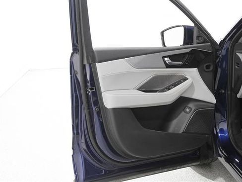 Used 2023 Acura MDX SH-AWD w/ Technology Package image 4