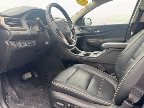 Used 2022 GMC Acadia Denali w/ Black Diamond Edition FWD image 19