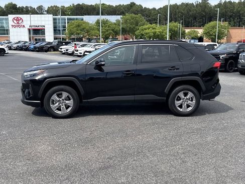 Used 2025 Toyota RAV4 XLE FWD image 8