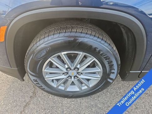 Used 2023 Chevrolet Traverse LT image 20