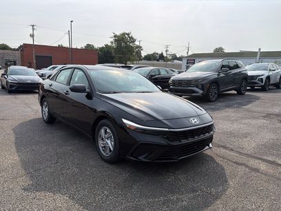 New 2026 Hyundai Elantra SE