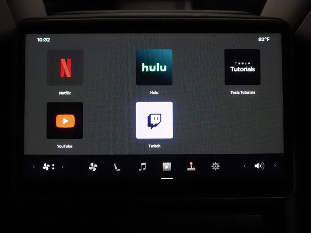 Used 2025 Tesla Model 3 Long Range RWD image 27