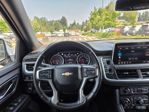 Used 2021 Chevrolet Tahoe Premier AWD/4WD image 12