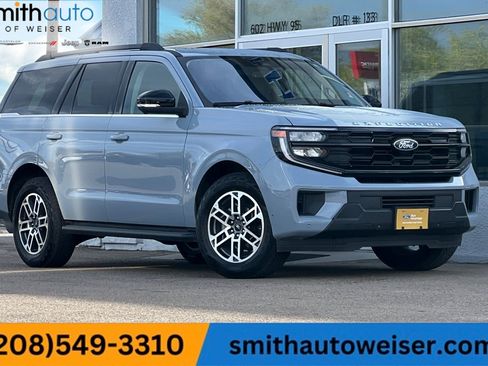 Used 2025 Ford Expedition Active AWD/4WD image 1