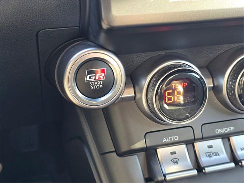 Used 2024 Toyota GR86 image 21