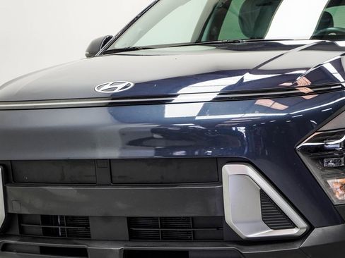 Used 2025 Hyundai Kona SEL image 2