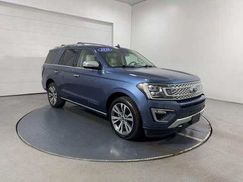 Used 2020 Ford Expedition Platinum image 2