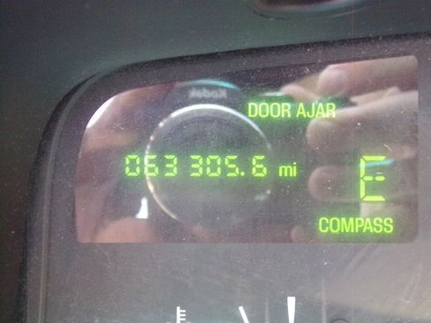 Used 2001 Lincoln Town Car Cartier RWD image 40