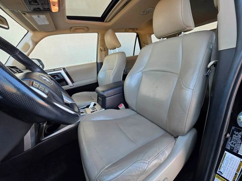 Used 2010 Toyota 4Runner Limited image 12