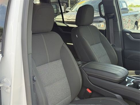 Used 2025 GMC Acadia Elevation image 19