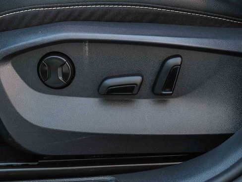 Used 2022 Volkswagen Taos SE image 21