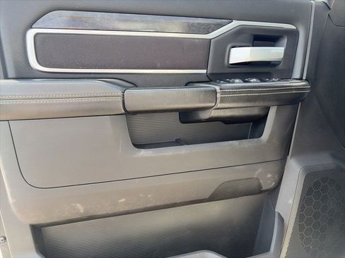 Used 2024 RAM 2500 Big Horn w/ Off Road Package image 9