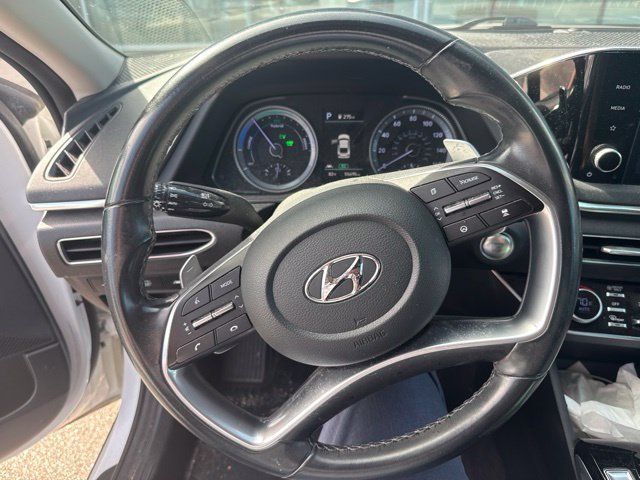Used 2021 Hyundai Sonata SEL FWD image 2