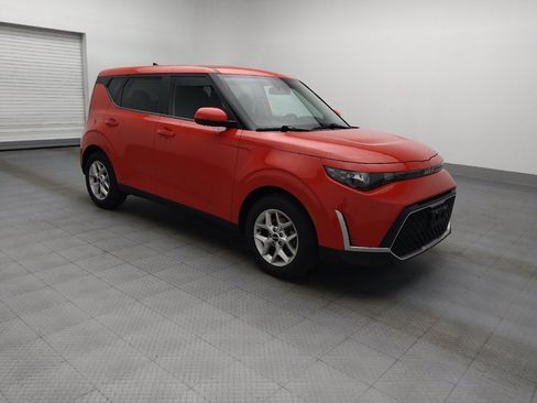 Used 2023 Kia Soul LX w/ Option Group 015 FWD image 11