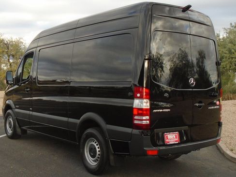 Used 2015 Mercedes-Benz Sprinter 2500 image 3