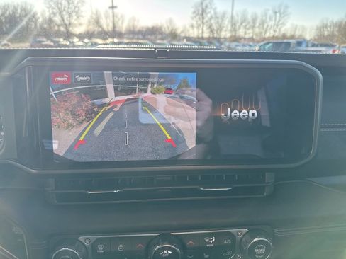 Used 2024 Jeep Wrangler Sahara w/ Technology Group image 16